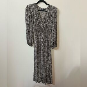 GAP Black and White Floral V-Neck Dress with Bishop Sleeves and Smocked Waist